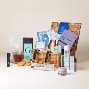Mother's Day Hamper (Worth Over £130)